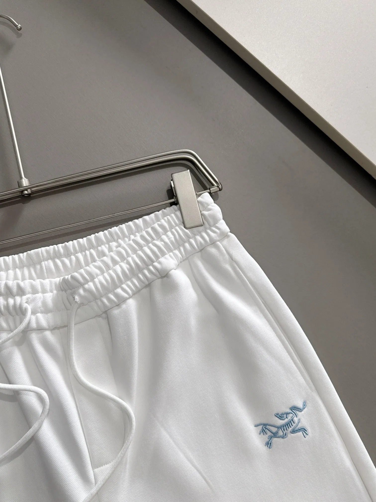 ！ARC TERYX 2025New Arrival logo ， ：White Sizes：XS S M L